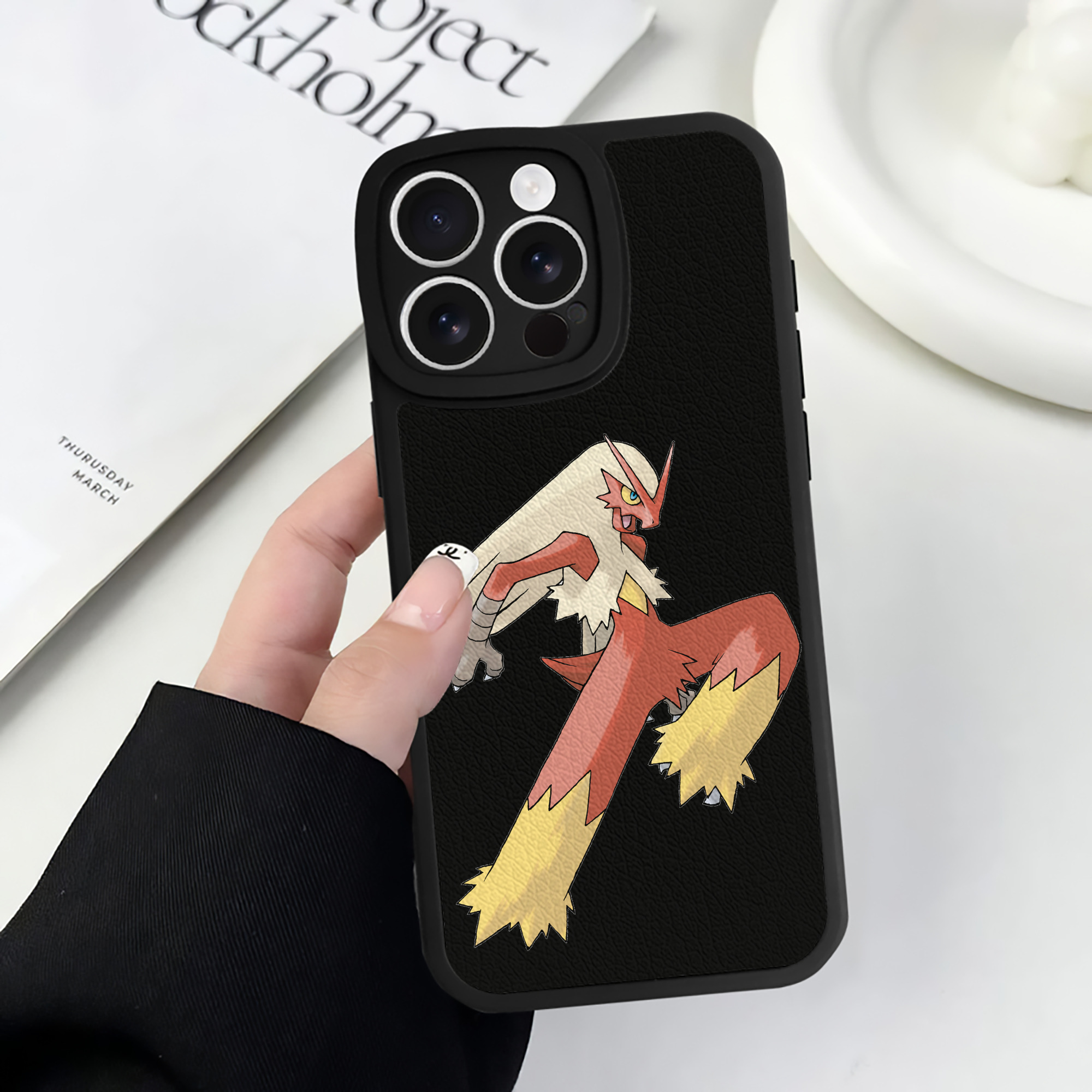 （画像用） ポケットモンスター Pokémon 【iPhone 16シリーズ対応】シリコンスマホケース（レザー調） 材質：シリコン